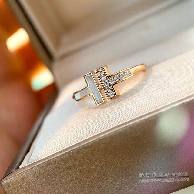 Tiffany純銀飾品 蒂芙尼女士專櫃爆款Two T白貝不對稱開口雙t鑽石戒指  zgt1783